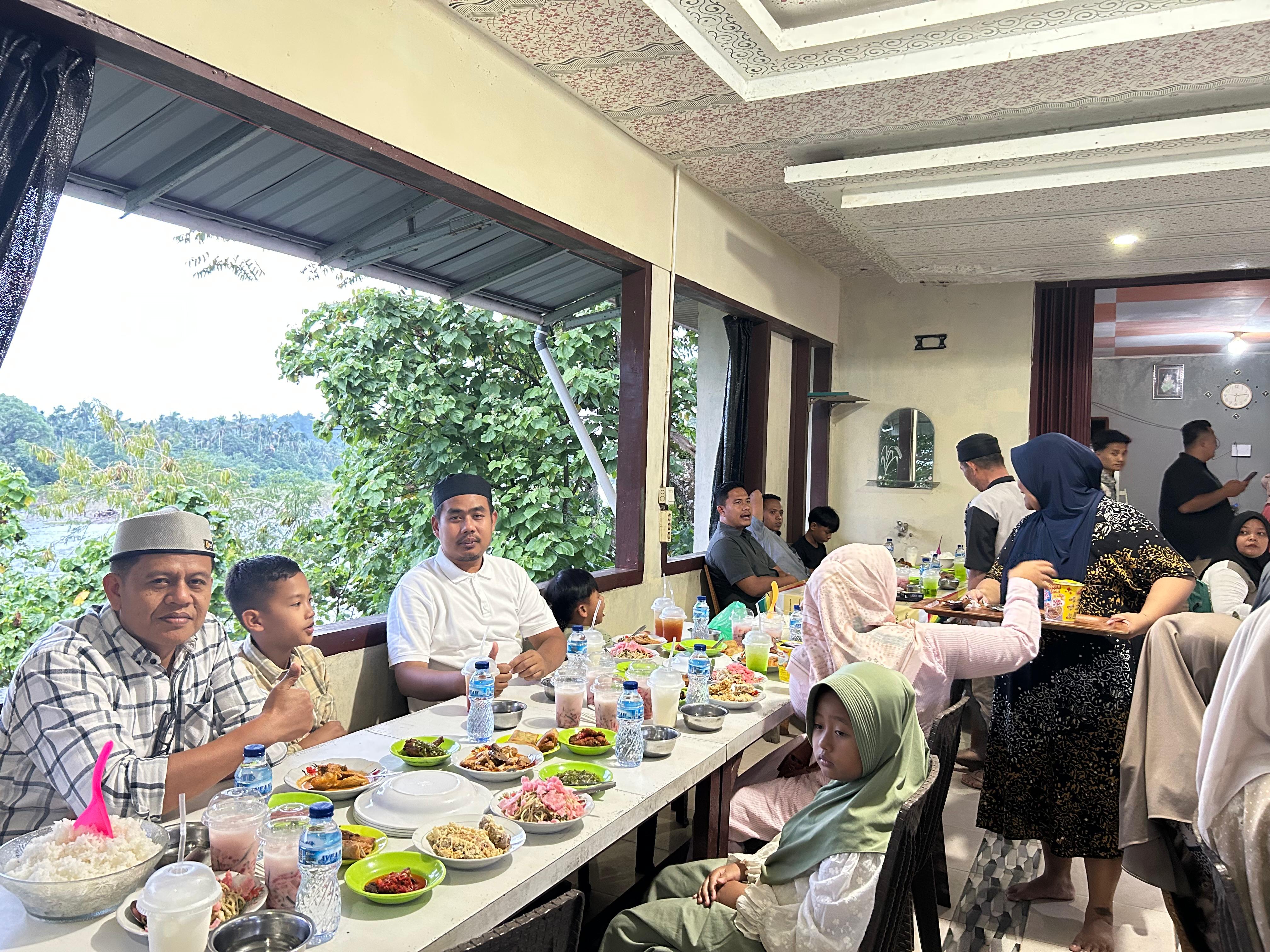 Penghujung bulan ramadhan keluarga besar BUMNag Madani Lubuk Malako gelar buka bersama