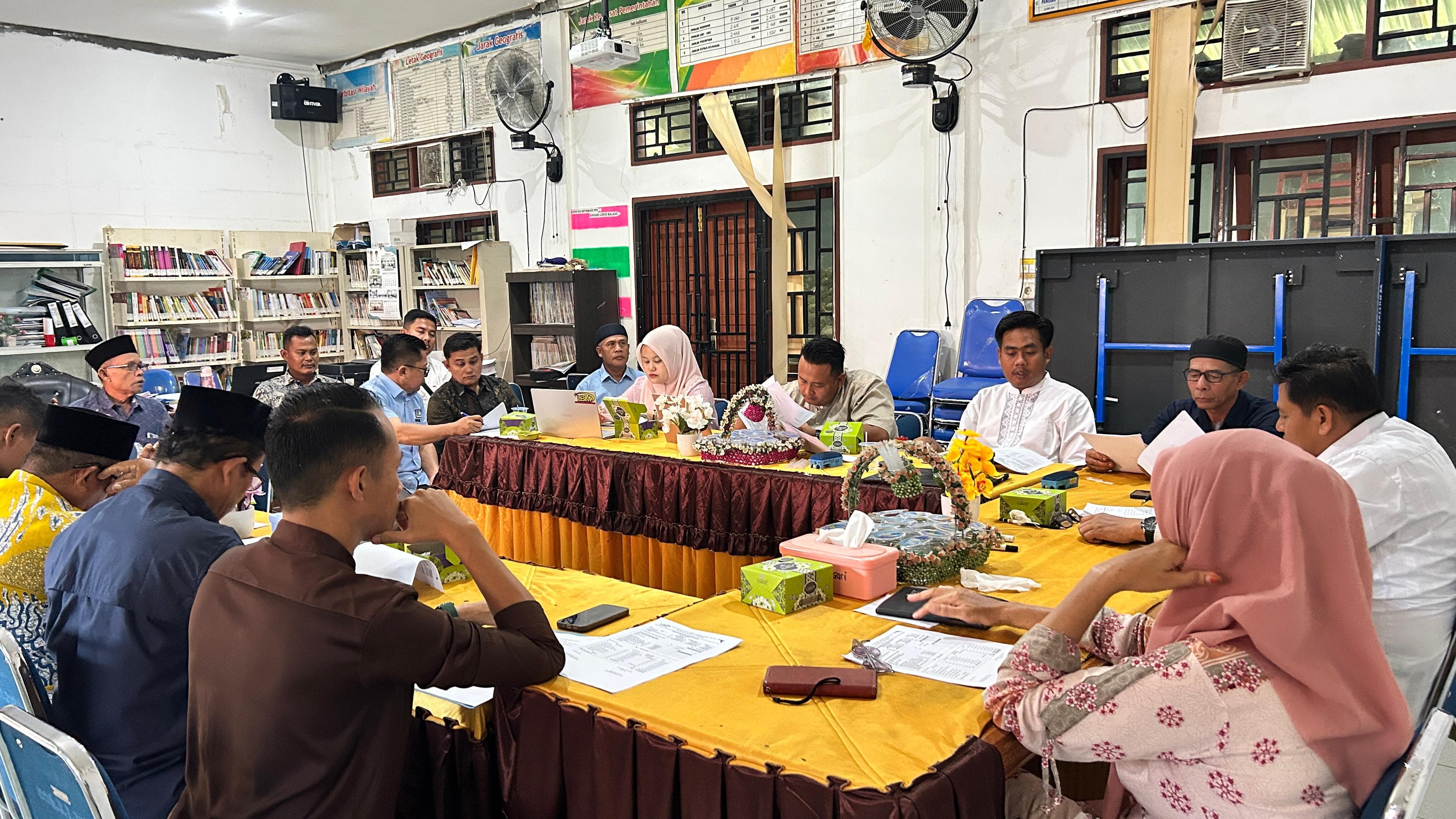 Monitoring dan evaluasi kinerja BUMNag Madani Lubuk Malako